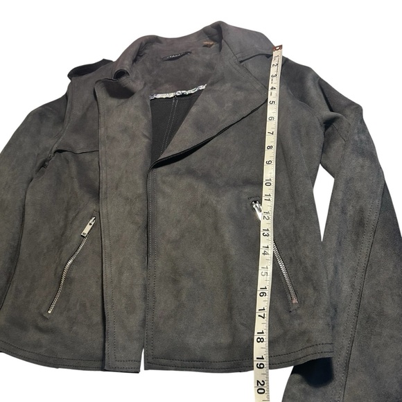 Tahari Carbon Sky Open Front Cropped Faux Suede Jacket Sz SP - Picture 8 of 10